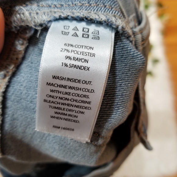 SÍNCERELYS JULES Classic Blue Denim Stretch Skirt SIZE 9/28 - Picture 13 of 13